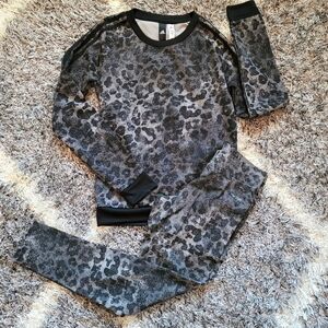 NWT - Adidas Top & Legging Set🐆